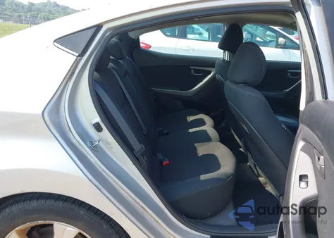 2016 Hyundai Elantra Value Edition z USA, uszkodzony, nr VIN 5NPDH4AEXGH738588